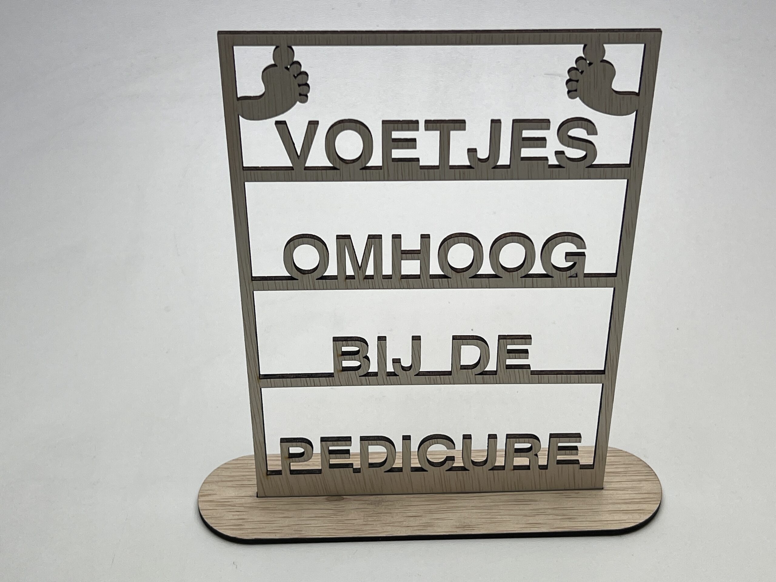 Voetjes Omhoog Bij De Pedicure - Afbeelding 2